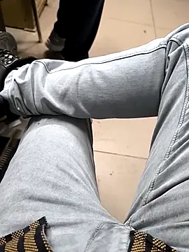 Snapshot of faaseel chatting on 09/17/25, 10:28 faaseel online show from 09/17/25, 10:28