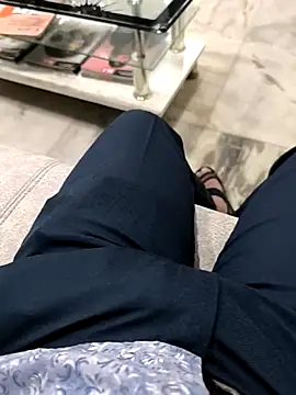 Snapshot of faaseel chatting on 09/22/25, 07:21 faaseel online show from 09/22/25, 07:21