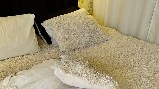 Miah hilton2 online show from 04/22/26, 02:36