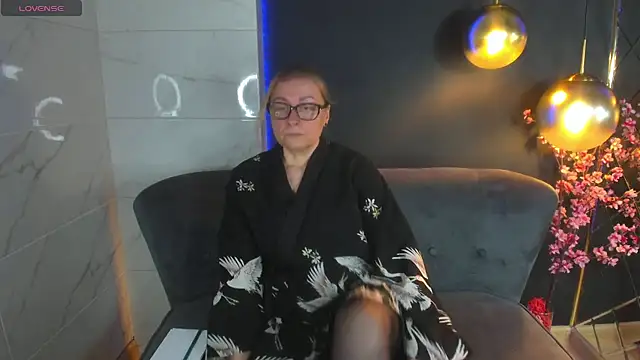 Snapshot of AlexandraKind chatting on 01/30/25, 01:53 AlexandraKind online show from 01/30/25, 01:53