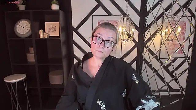 Snapshot of AlexandraKind chatting on 02/05/25, 07:42 AlexandraKind online show from 02/05/25, 07:42