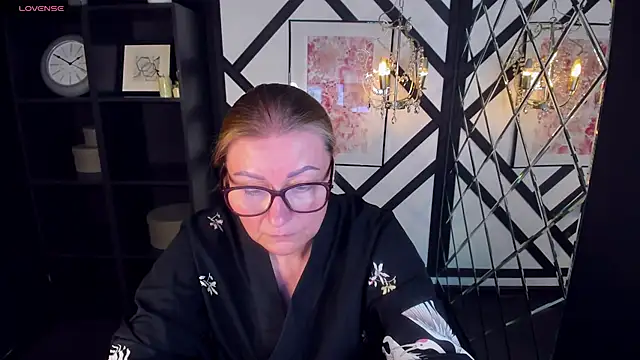 Snapshot of AlexandraKind chatting on 02/08/25, 08:32 AlexandraKind online show from 02/08/25, 08:32