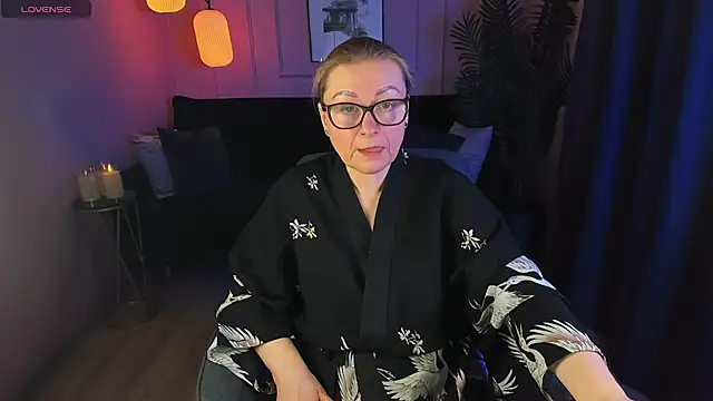 Snapshot of AlexandraKind chatting on 02/15/25, 08:43 AlexandraKind online show from 02/15/25, 08:43