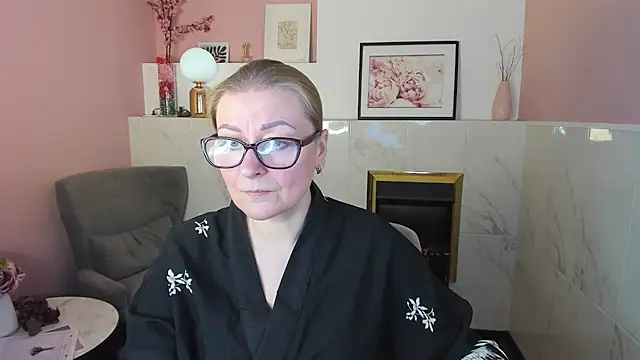 Snapshot of AlexandraKind chatting on 03/13/25, 09:05 AlexandraKind online show from 03/13/25, 09:05