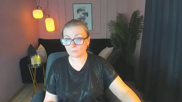 Snapshot of AlexandraKind chatting on 03/18/25, 05:09 AlexandraKind online show from 03/18/25, 05:09