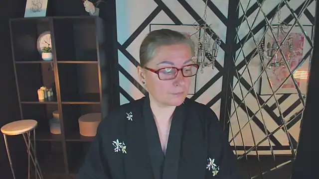 Snapshot of AlexandraKind chatting on 09/16/25, 02:18 AlexandraKind online show from 09/16/25, 02:18