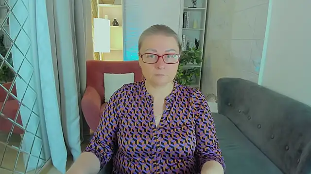 Snapshot of AlexandraKind chatting on 12/14/25, 08:46 AlexandraKind online show from 12/14/25, 08:46