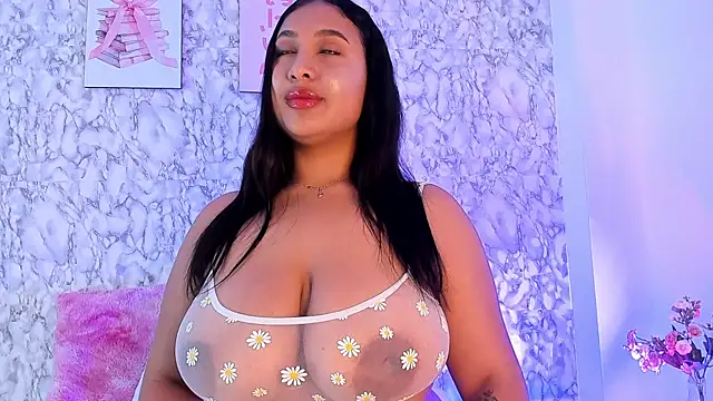  karenestrada online show from 04/14/26, 04:07