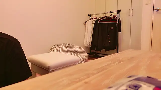 Snapshot of undo-busoku69 chatting on 09/12/25, 05:40 undo-busoku69 online show from 09/12/25, 05:40