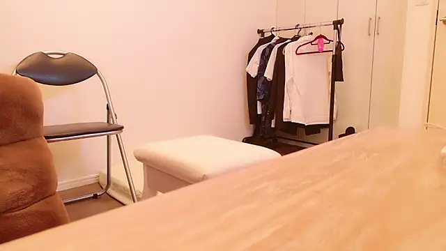 Snapshot of undo-busoku69 chatting on 09/22/25, 06:15 undo-busoku69 online show from 09/22/25, 06:15