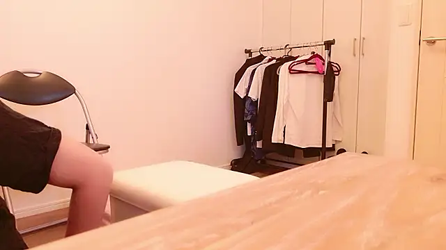 Snapshot of undo-busoku69 chatting on 09/27/25, 06:07 undo-busoku69 online show from 09/27/25, 06:07