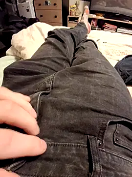 Snapshot of stev3w chatting on 02/24/25, 04:04 stev3w online show from 02/24/25, 04:04