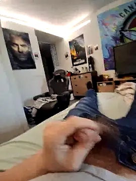 Snapshot of stev3w chatting on 03/19/25, 06:24 stev3w online show from 03/19/25, 06:24