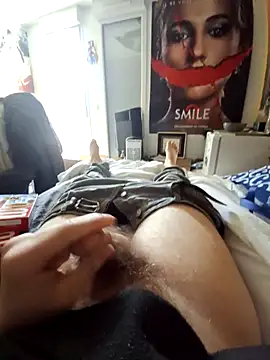 Snapshot of stev3w chatting on 10/02/25, 07:48 stev3w online show from 10/02/25, 07:48