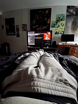 Snapshot of stev3w chatting on 10/15/25, 03:23 stev3w online show from 10/15/25, 03:23