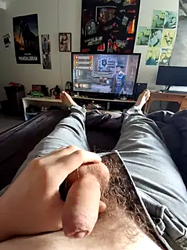 Snapshot of stev3w chatting on 10/18/25, 09:32 stev3w online show from 10/18/25, 09:32