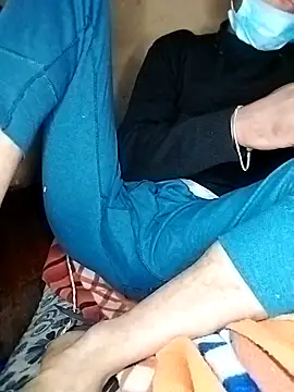 LOOLOOO123123 online show from 02/05/26, 05:45