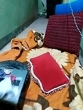 LOOLOOO123123 online show from 02/11/26, 02:00