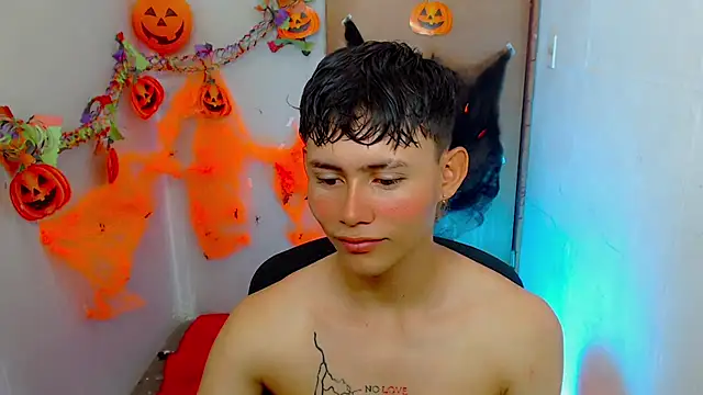 tanjiro cute online show from 11/06/25, 10:16