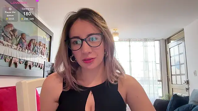 Gabby cruz  online show from 12/12/24, 09:48