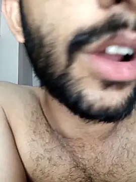 Snapshot of Vignesh3246 chatting on 10/12/25, 07:13 Vignesh3246 online show from 10/12/25, 07:13