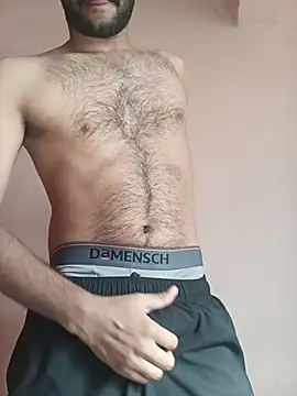 Vignesh3246 online show from 02/14/26, 04:09