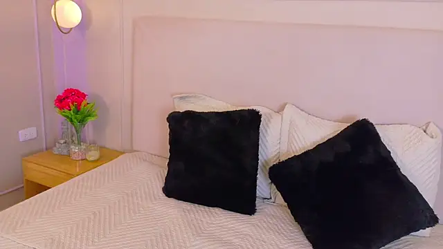 EymiCuper online show from 09/22/25, 07:27