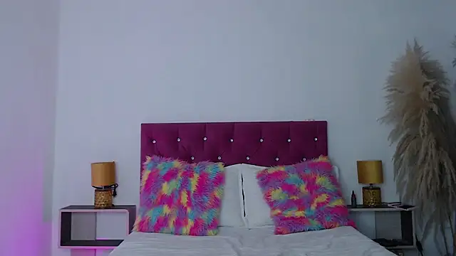 Snapshot of alinakiss chatting on 03/17/25, 03:25 alinakiss online show from 03/17/25, 03:25