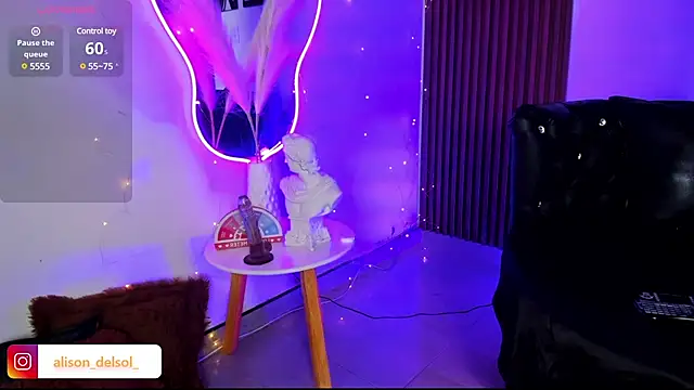 Snapshot of Alisson_Wynter chatting on 02/05/25, 06:13 Alisson Wynter online show from 02/05/25, 06:13