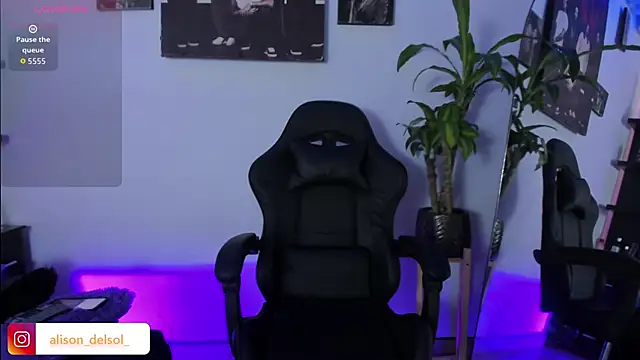 Snapshot of Alisson_Wynter chatting on 09/21/25, 03:52 Alisson Wynter online show from 09/21/25, 03:52