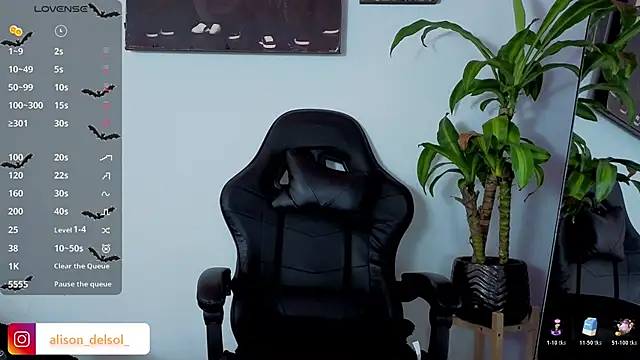 Snapshot of Alisson_Wynter chatting on 11/09/25, 04:11 Alisson Wynter online show from 11/09/25, 04:11