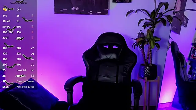 Snapshot of Alisson_Wynter chatting on 12/02/25, 03:12 Alisson Wynter online show from 12/02/25, 03:12