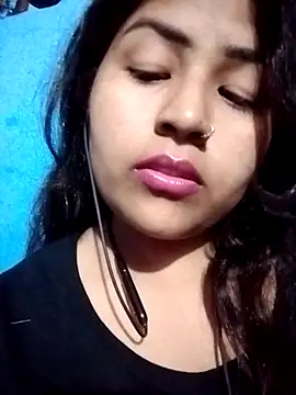 Snapshot of Love-Veronica chatting on 02/03/26, 06:13 Love-Veronica online show from 02/03/26, 06:13