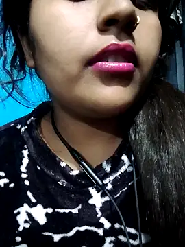 Snapshot of Love-Veronica chatting on 02/05/26, 01:05 Love-Veronica online show from 02/05/26, 01:05