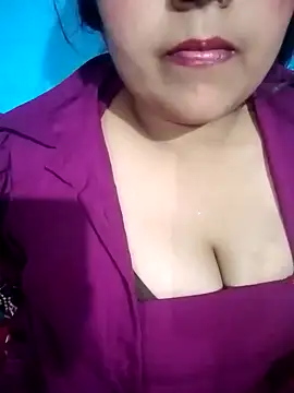 Love-Veronica online show from 03/18/26, 09:01