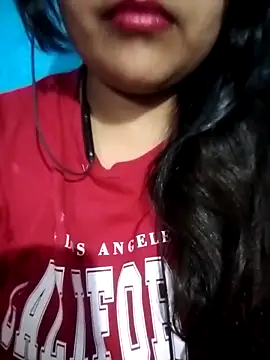 Love-Veronica online show from 04/22/26, 06:09