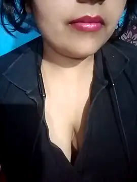 Love-Veronica online show from 04/23/26, 06:10