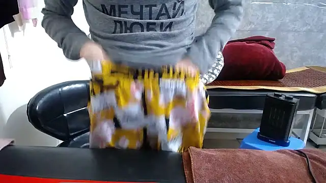 Snapshot of HotQueen chatting on 01/12/26, 03:39 HotQueen online show from 01/12/26, 03:39