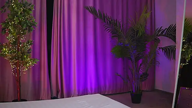 Snapshot of YemayaLuna chatting on 02/21/25, 08:38 YemayaLuna online show from 02/21/25, 08:38