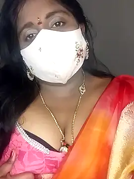 Snapshot of Sexy_Radhikaa chatting on 02/07/25, 06:03 Sexy Radhikaa online show from 02/07/25, 06:03