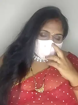 Snapshot of Sexy_Radhikaa chatting on 02/12/25, 02:10 Sexy Radhikaa online show from 02/12/25, 02:10