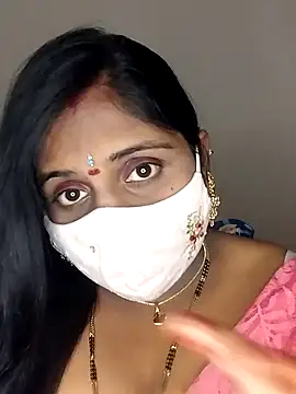 Snapshot of Sexy_Radhikaa chatting on 02/18/25, 05:42 Sexy Radhikaa online show from 02/18/25, 05:42