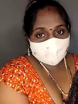 Snapshot of Sexy_Radhikaa chatting on 03/11/25, 04:21 Sexy Radhikaa online show from 03/11/25, 04:21