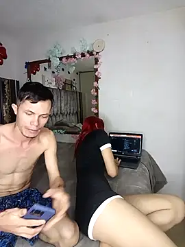 laura arias018 online show from 11/22/25, 12:09