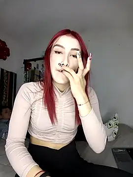 laura arias018 online show from 12/04/25, 11:46