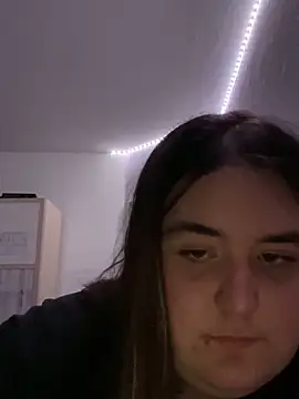 hotiee online show from 03/18/25, 11:30