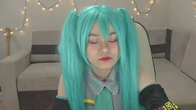 yuno nya online show from 12/17/24, 11:17