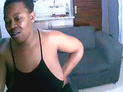 curvyloneah75 online show from 12/11/24, 08:39