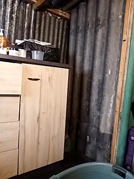 curvyloneah75 online show from 10/21/25, 05:52