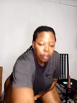 curvyloneah75 online show from 11/27/25, 04:58